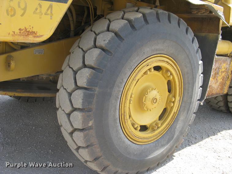 image for item DC1363 1993 Caterpillar 769C haul truck