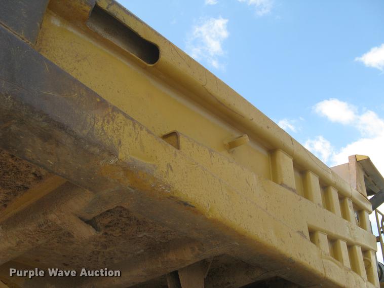 image for item DC1363 1993 Caterpillar 769C haul truck