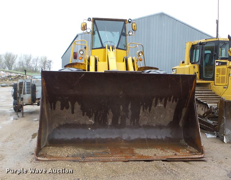 image for item DC4627 1983 John Deere 844 wheel loader