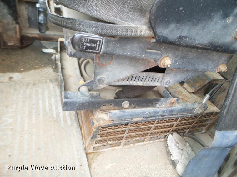 image for item DC4627 1983 John Deere 844 wheel loader