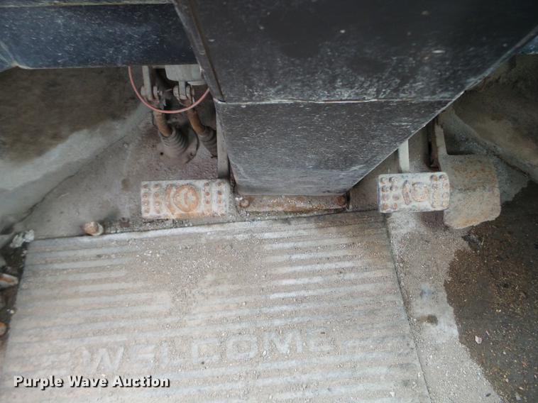 image for item DC4627 1983 John Deere 844 wheel loader