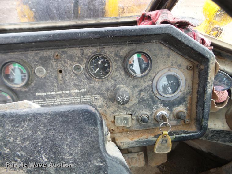 image for item DC4627 1983 John Deere 844 wheel loader