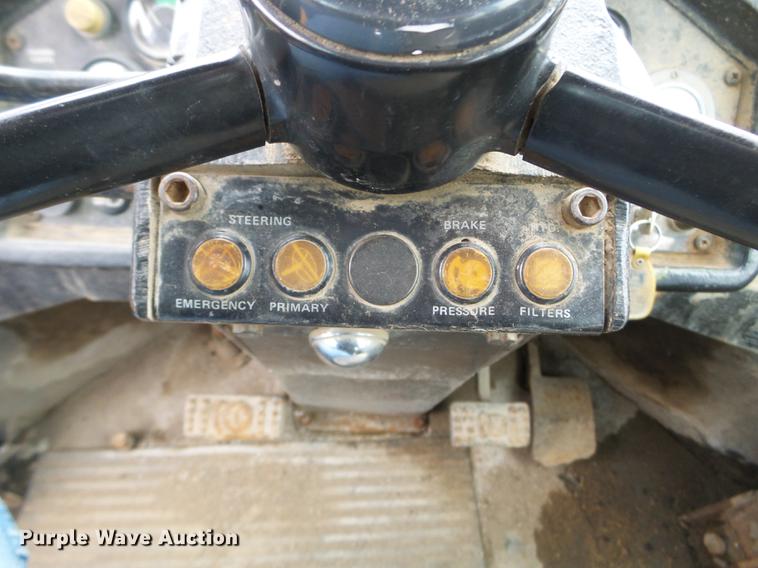 image for item DC4627 1983 John Deere 844 wheel loader