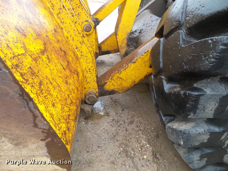 image for item DC4627 1983 John Deere 844 wheel loader