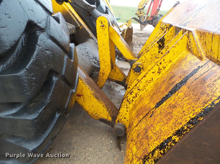 image for item DC4627 1983 John Deere 844 wheel loader