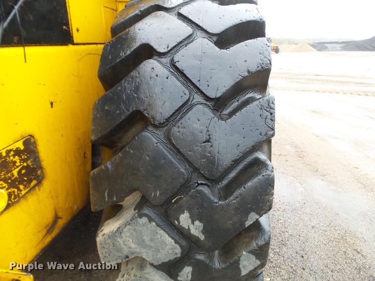 image for item DC4627 1983 John Deere 844 wheel loader