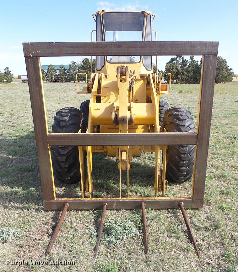 image for item DC5211 1989 John Deere 444E wheel loader