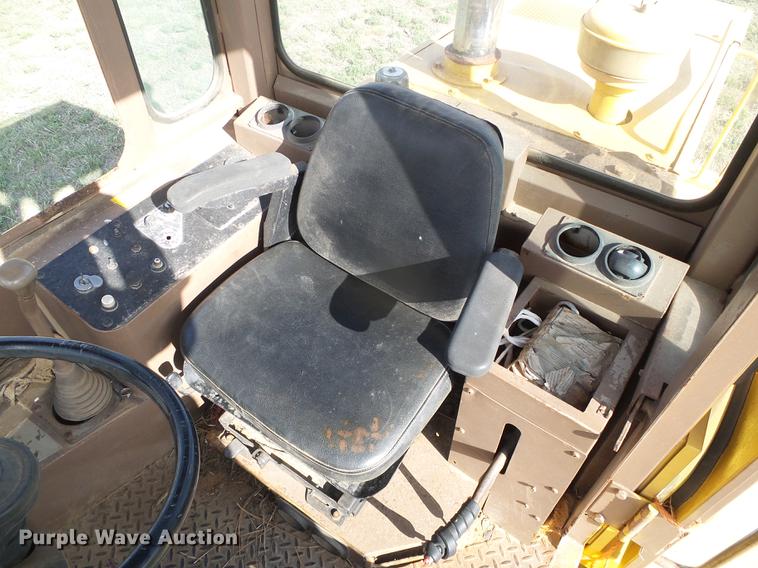 image for item DC5211 1989 John Deere 444E wheel loader