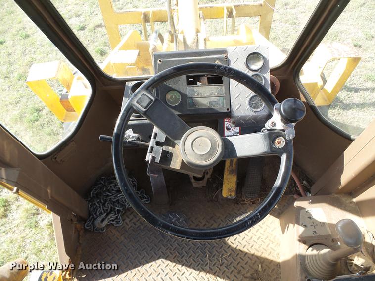 image for item DC5211 1989 John Deere 444E wheel loader