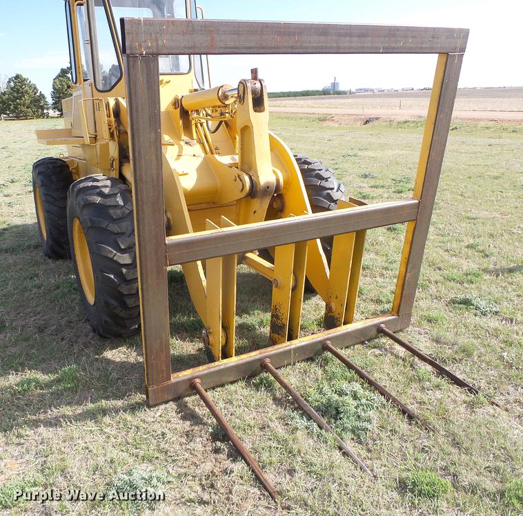 image for item DC5211 1989 John Deere 444E wheel loader