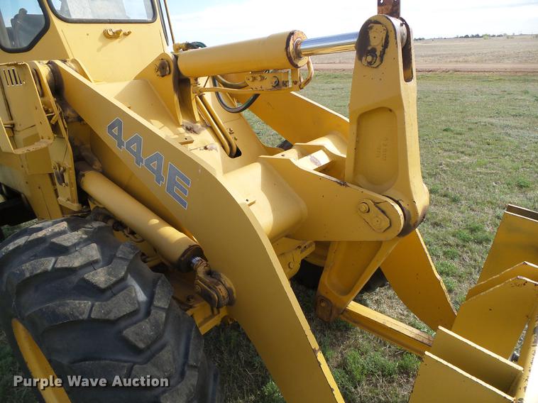 image for item DC5211 1989 John Deere 444E wheel loader