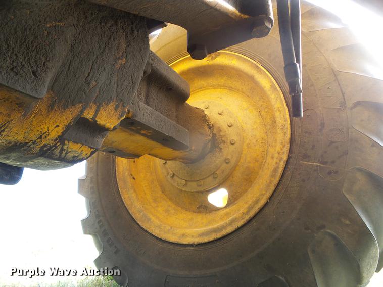 image for item DC5211 1989 John Deere 444E wheel loader