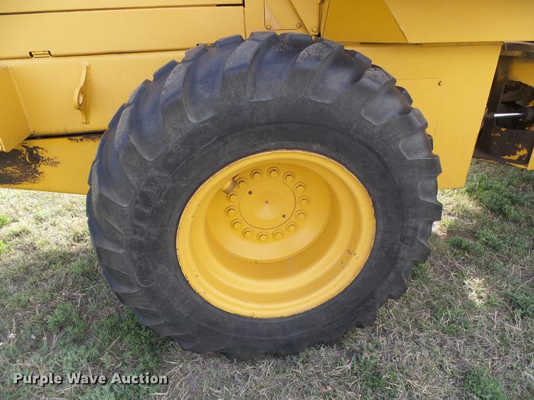 image for item DC5211 1989 John Deere 444E wheel loader