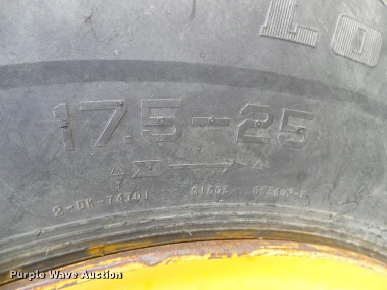 image for item DC5211 1989 John Deere 444E wheel loader