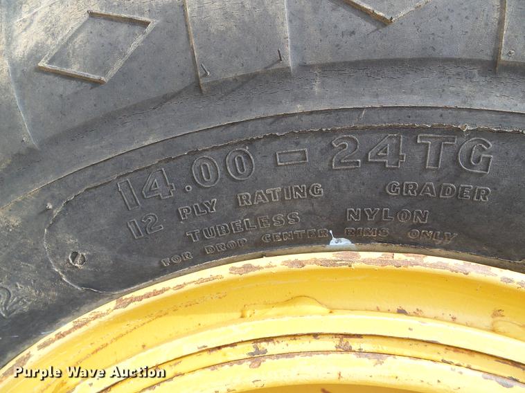 image for item DC5245 1995 Caterpillar 140H VHP motor grader