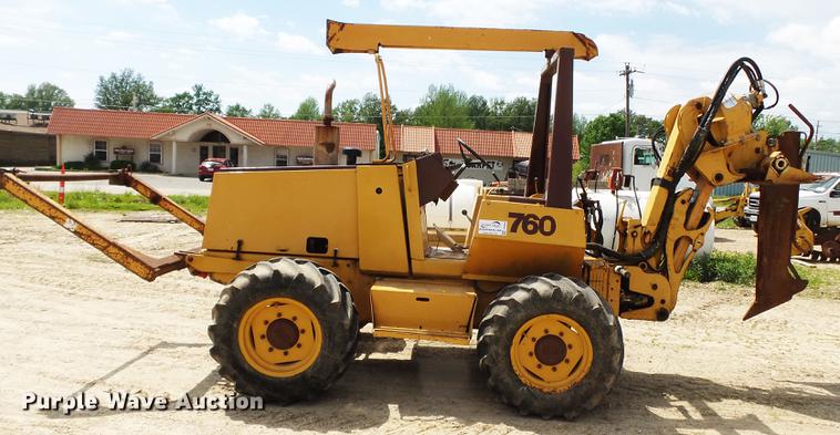 image for item DD2253 1988 Case 760 cable plow