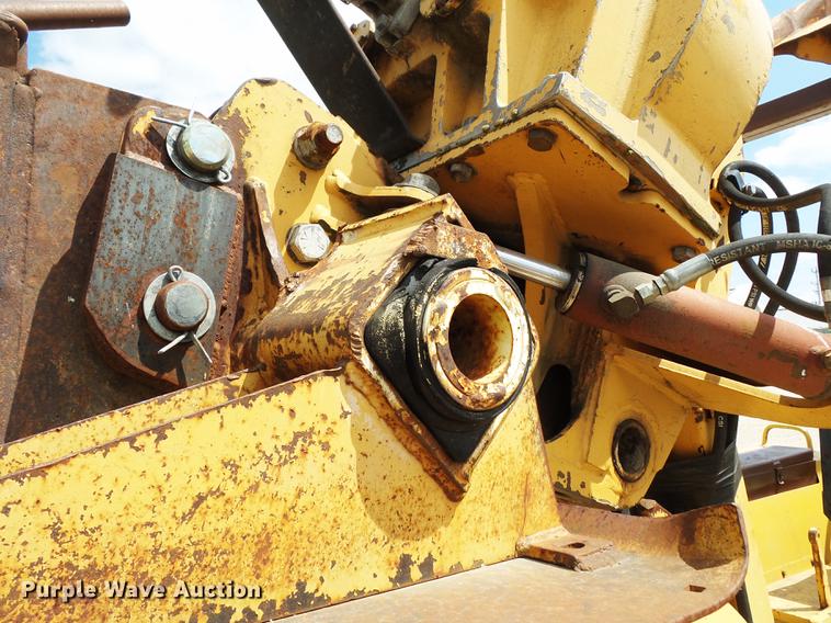 image for item DD2253 1988 Case 760 cable plow