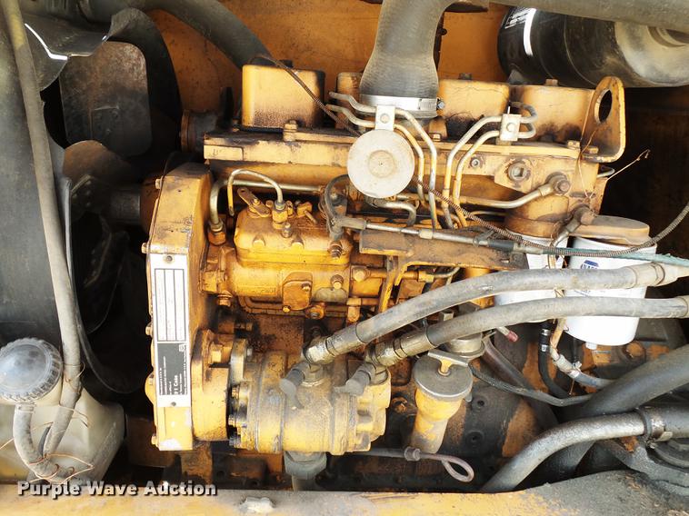 image for item DD2253 1988 Case 760 cable plow