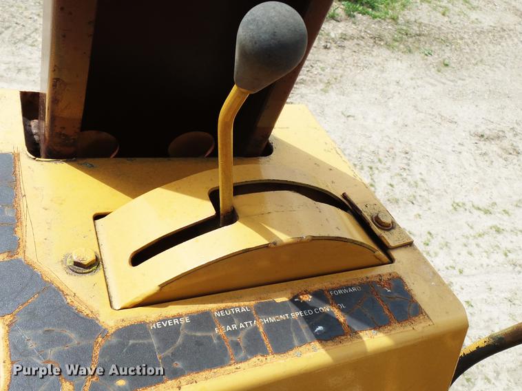 image for item DD2253 1988 Case 760 cable plow