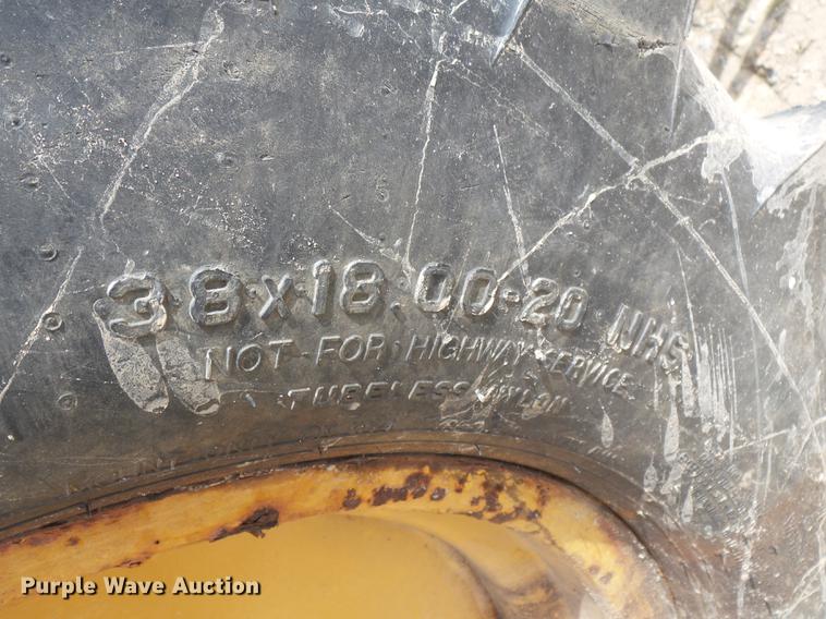 image for item DD2253 1988 Case 760 cable plow