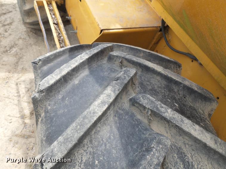 image for item DD2253 1988 Case 760 cable plow