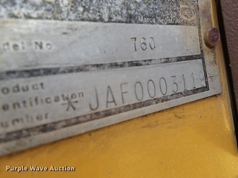 image for item DD2253 1988 Case 760 cable plow