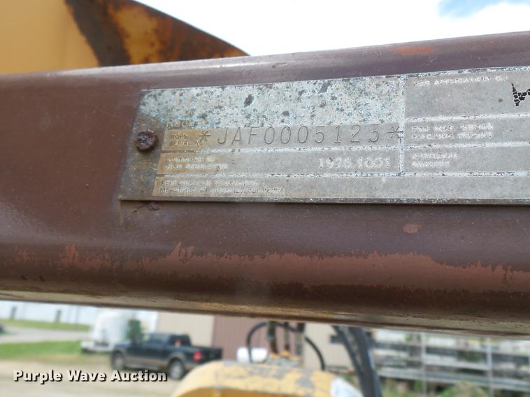 image for item DD2253 1988 Case 760 cable plow