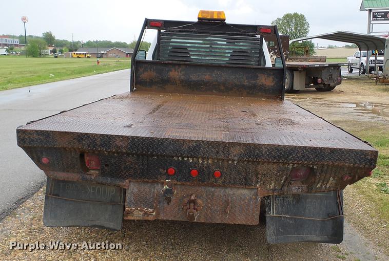 image for item DD2266 2001 Ford F450 Super Duty flat bed truck