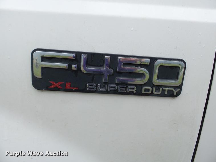 image for item DD2266 2001 Ford F450 Super Duty flat bed truck