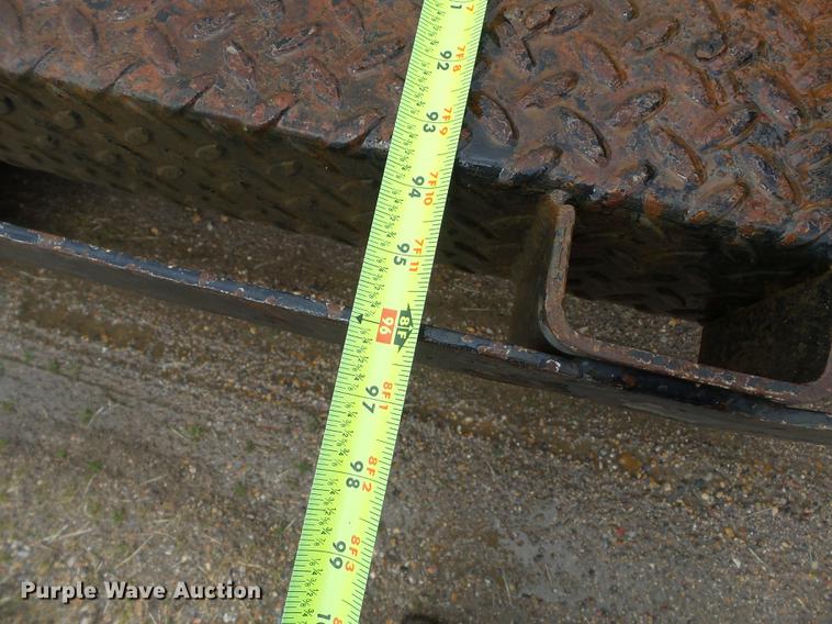 image for item DD2266 2001 Ford F450 Super Duty flat bed truck