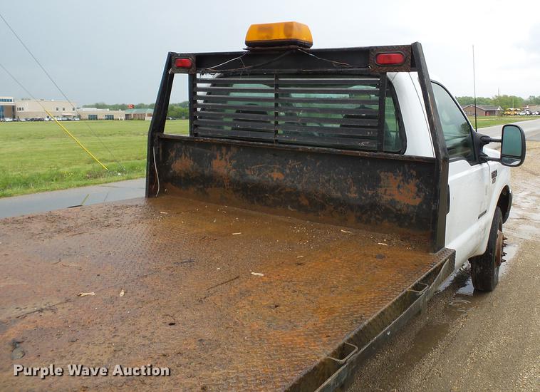 image for item DD2266 2001 Ford F450 Super Duty flat bed truck