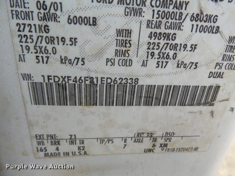 image for item DD2266 2001 Ford F450 Super Duty flat bed truck