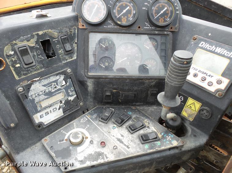 image for item DD2268 2004 Ditch Witch JT2020 directional boring unit