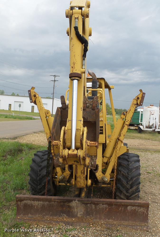 image for item DD2269 1992 Vermeer V8050 vibratory cable plow