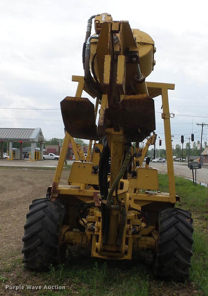 image for item DD2269 1992 Vermeer V8050 vibratory cable plow