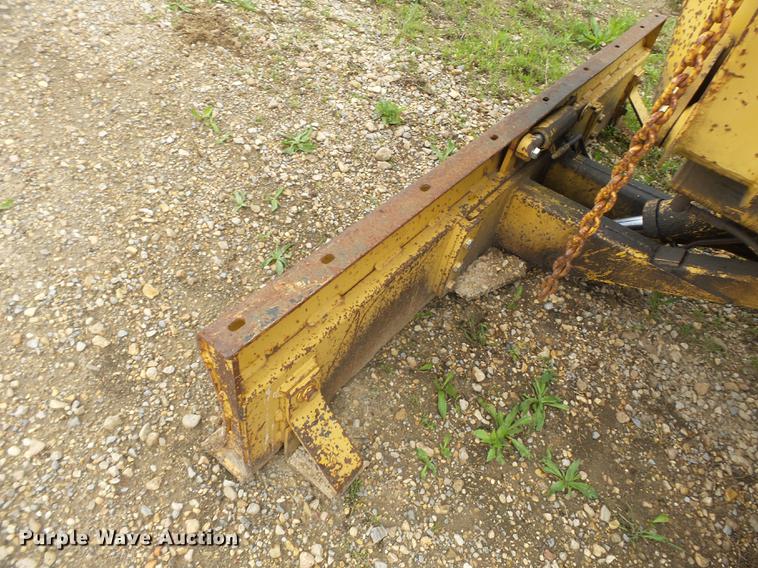 image for item DD2269 1992 Vermeer V8050 vibratory cable plow
