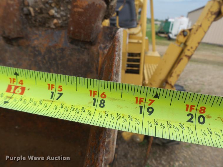 image for item DD2269 1992 Vermeer V8050 vibratory cable plow