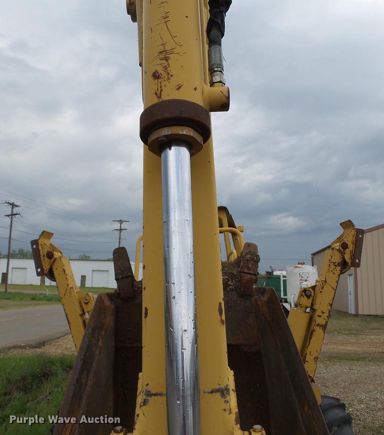 image for item DD2269 1992 Vermeer V8050 vibratory cable plow