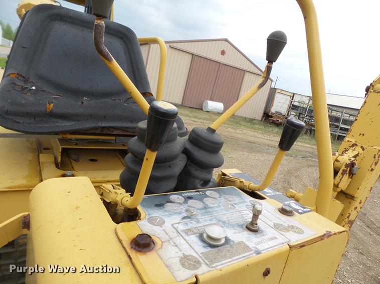 image for item DD2269 1992 Vermeer V8050 vibratory cable plow