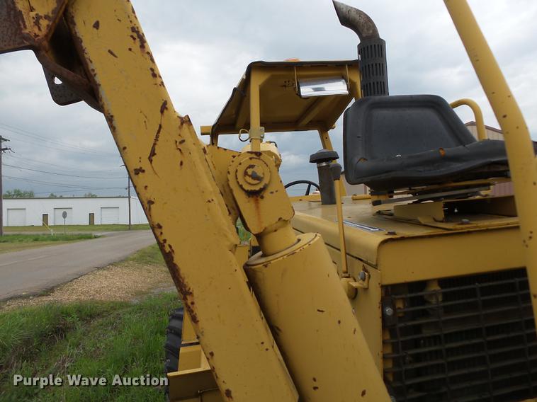 image for item DD2269 1992 Vermeer V8050 vibratory cable plow