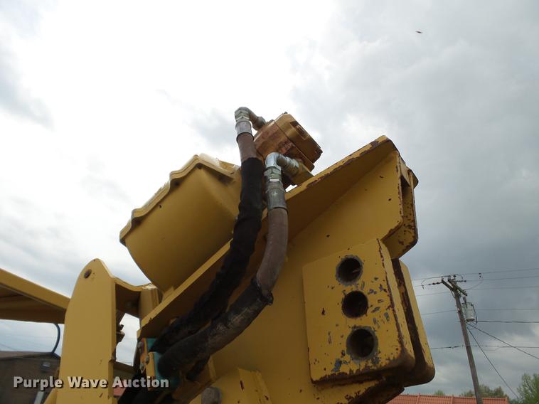 image for item DD2269 1992 Vermeer V8050 vibratory cable plow