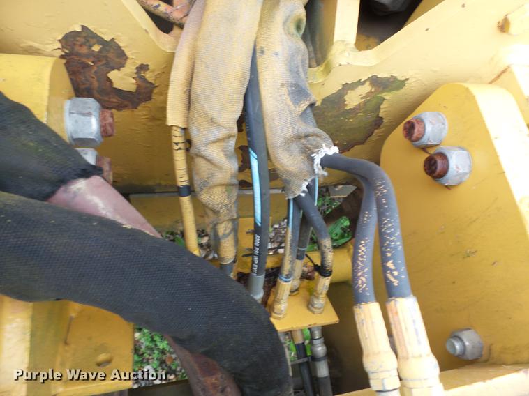 image for item DD2269 1992 Vermeer V8050 vibratory cable plow