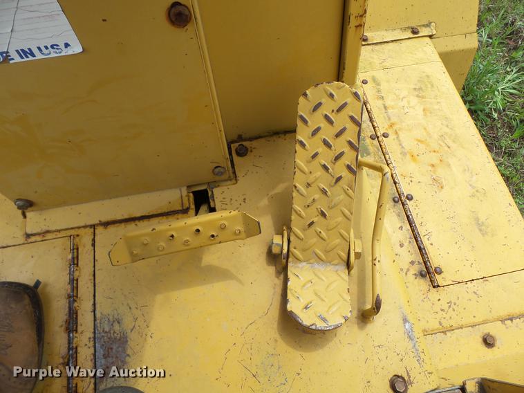 image for item DD2269 1992 Vermeer V8050 vibratory cable plow