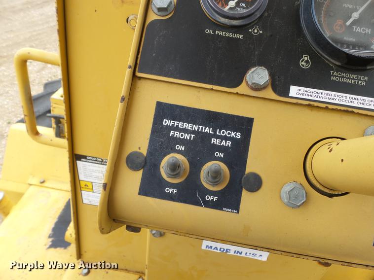 image for item DD2269 1992 Vermeer V8050 vibratory cable plow