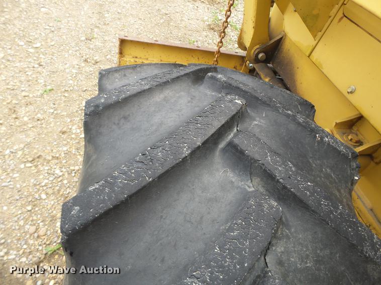 image for item DD2269 1992 Vermeer V8050 vibratory cable plow