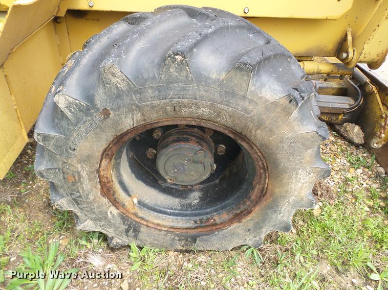 image for item DD2269 1992 Vermeer V8050 vibratory cable plow