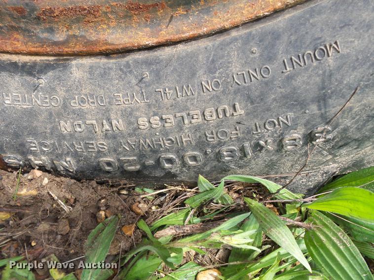 image for item DD2269 1992 Vermeer V8050 vibratory cable plow