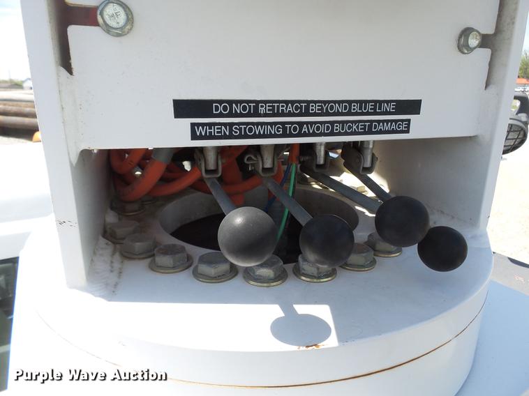 image for item DD2280 2008 Ford F550 Super Duty bucket truck