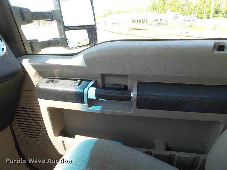 image for item DD2280 2008 Ford F550 Super Duty bucket truck
