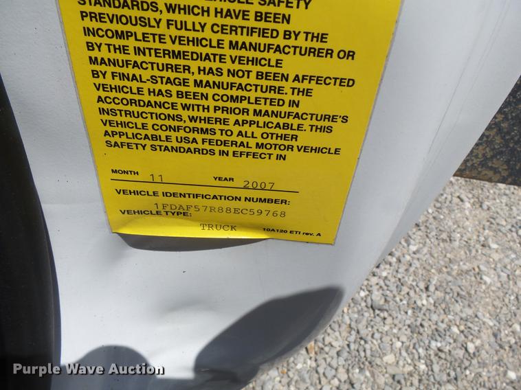 image for item DD2280 2008 Ford F550 Super Duty bucket truck